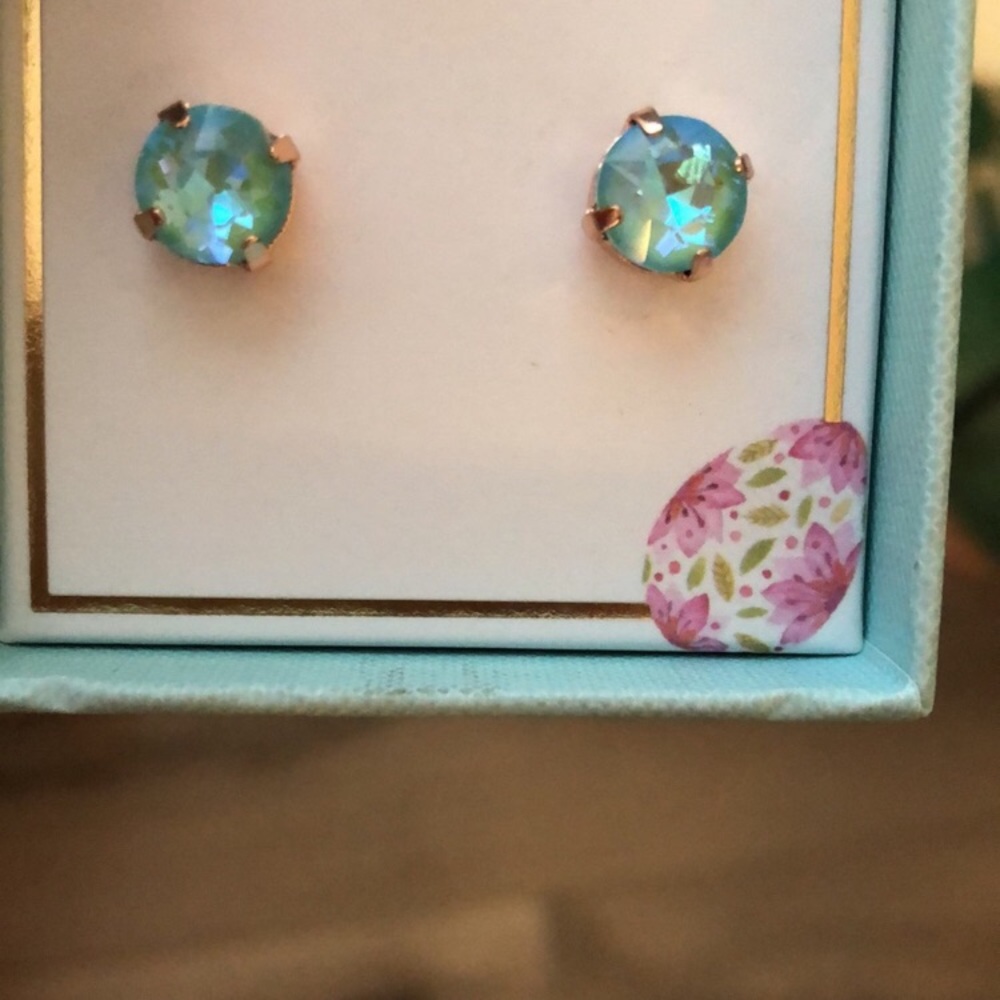 Gorgeous Aquamarine AB Crystal Earrings - Picture 7 of 9